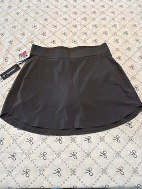 Aritzia TNA NWT TNAction Grey Move Rally Tennis Skort size Medium